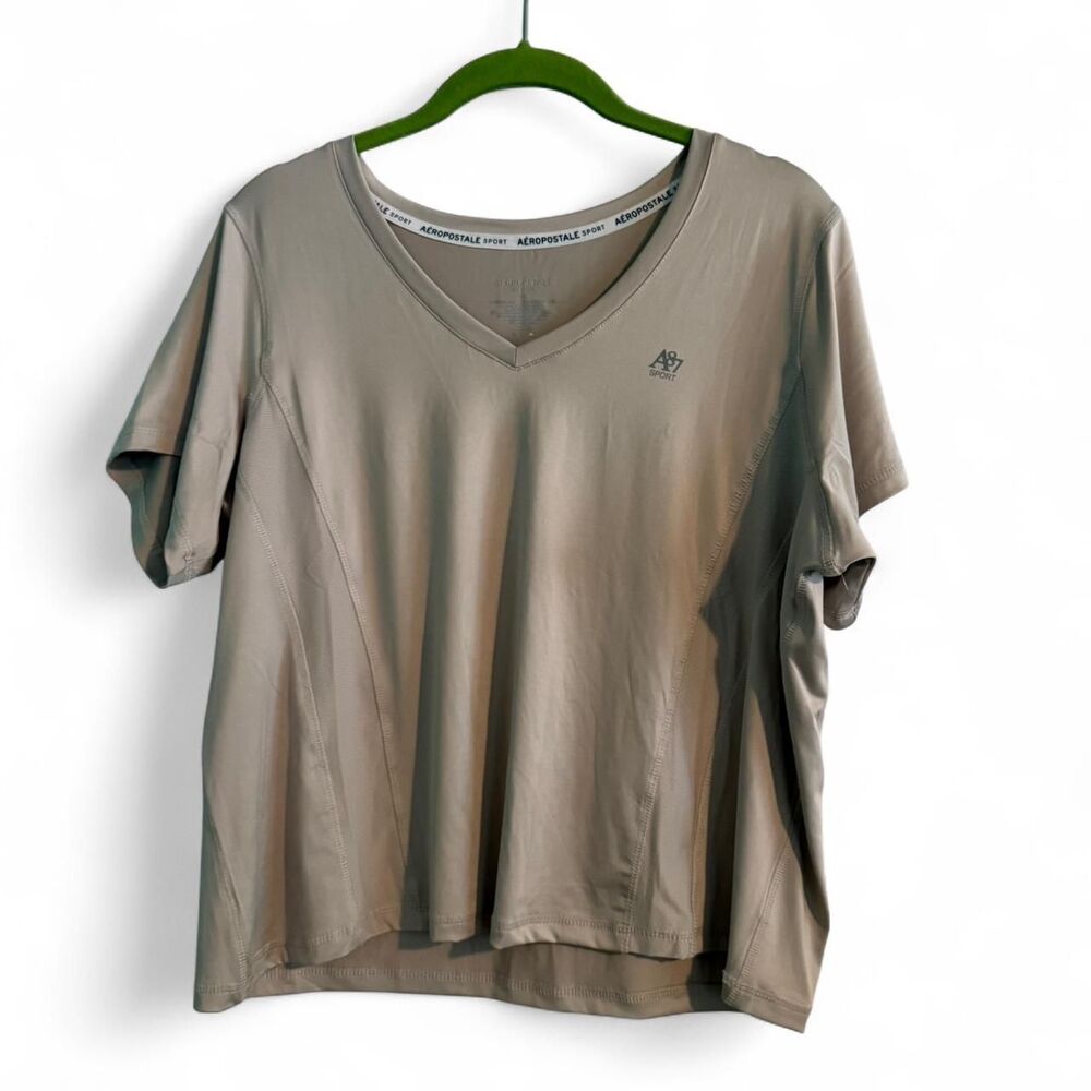 Aeropostale Sport Tan Khaki V-Neck Performance Tee Women’s L NWOT